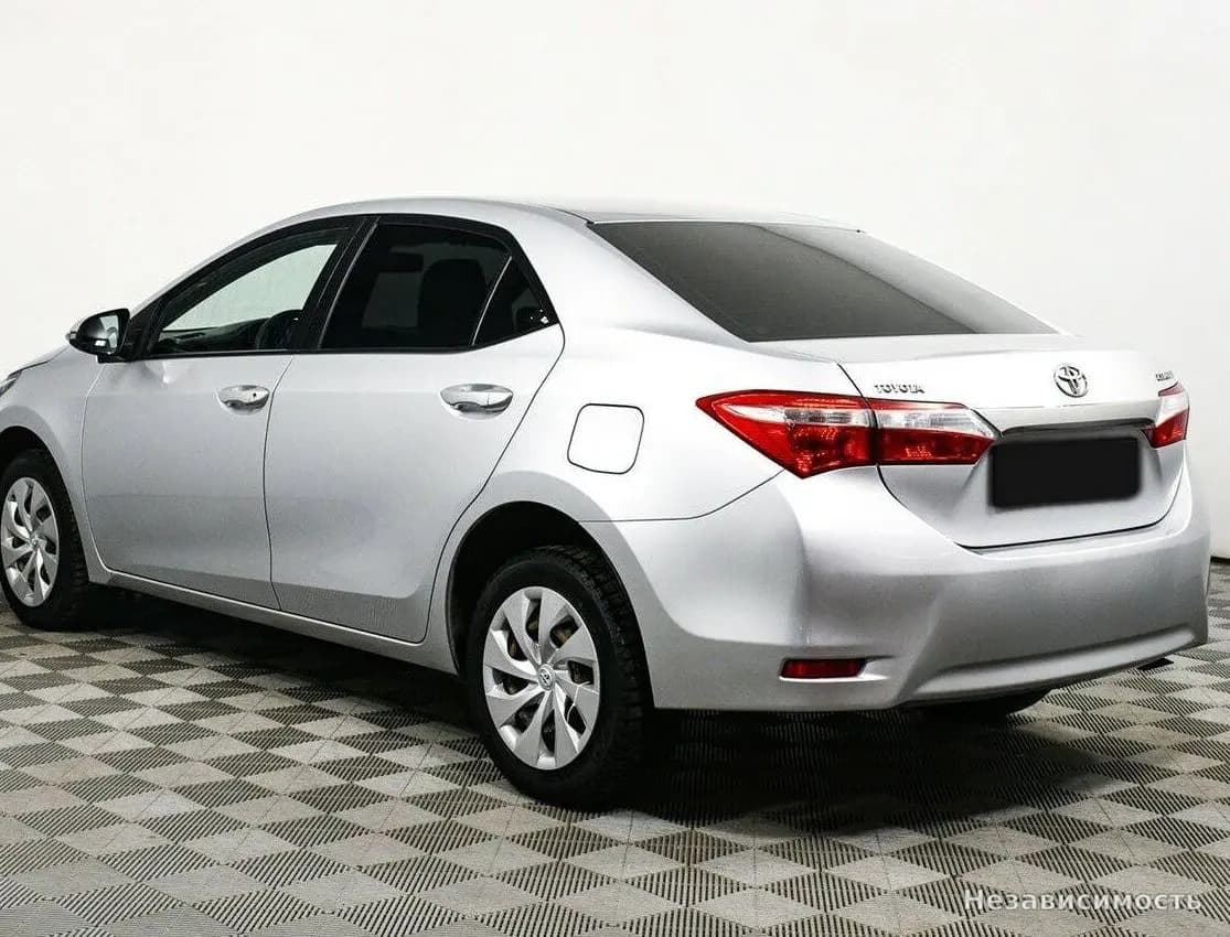 Toyota Corolla 2015 с пробегом — фото 7