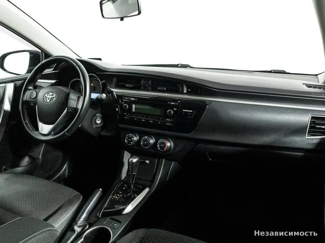 Toyota Corolla 2013 с пробегом — фото 9