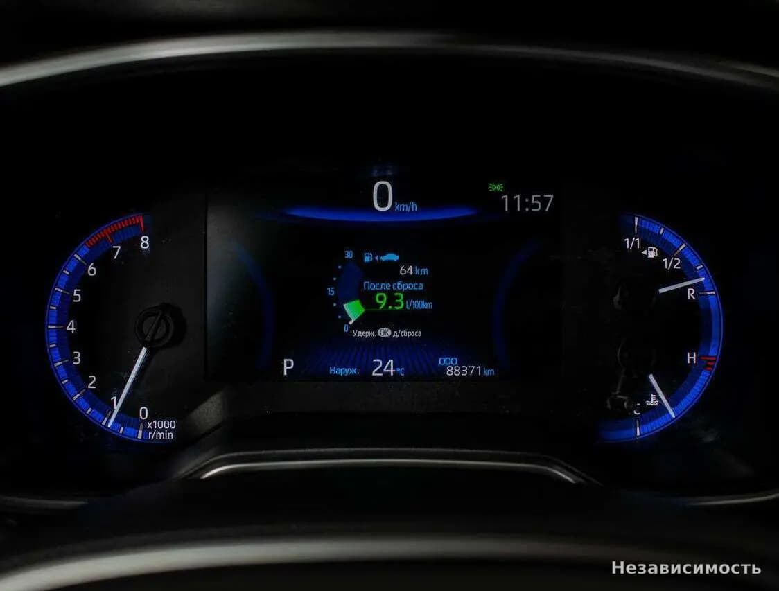 Toyota Corolla 2019 с пробегом — фото 10
