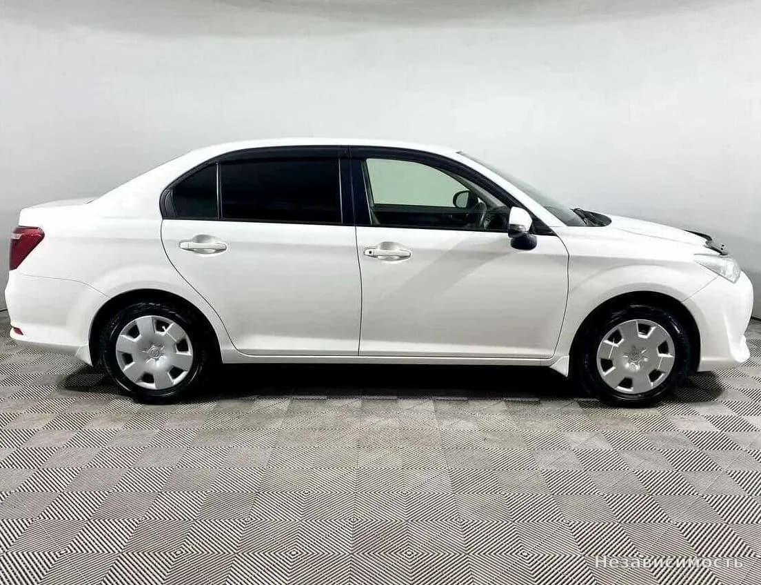 Toyota Corolla 2016 с пробегом — фото 3