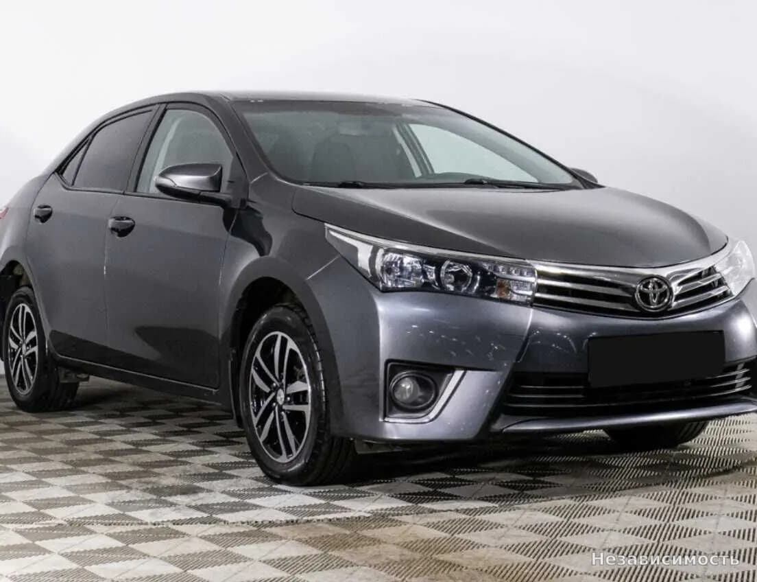 Toyota Corolla 2015 с пробегом — фото 3