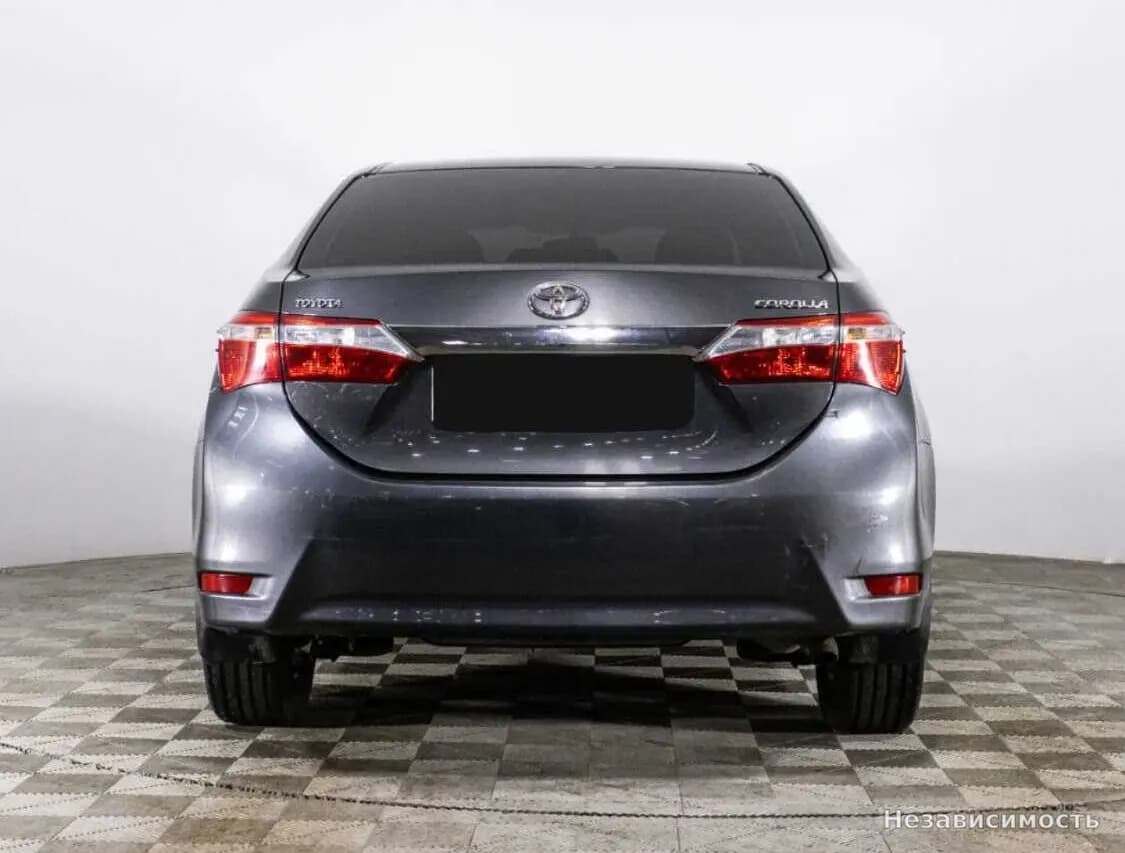 Toyota Corolla 2015 с пробегом — фото 6