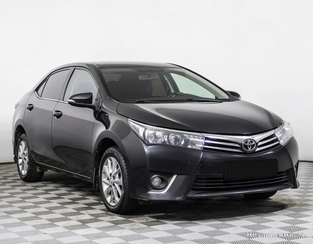 Toyota Corolla 2013 с пробегом — фото 3