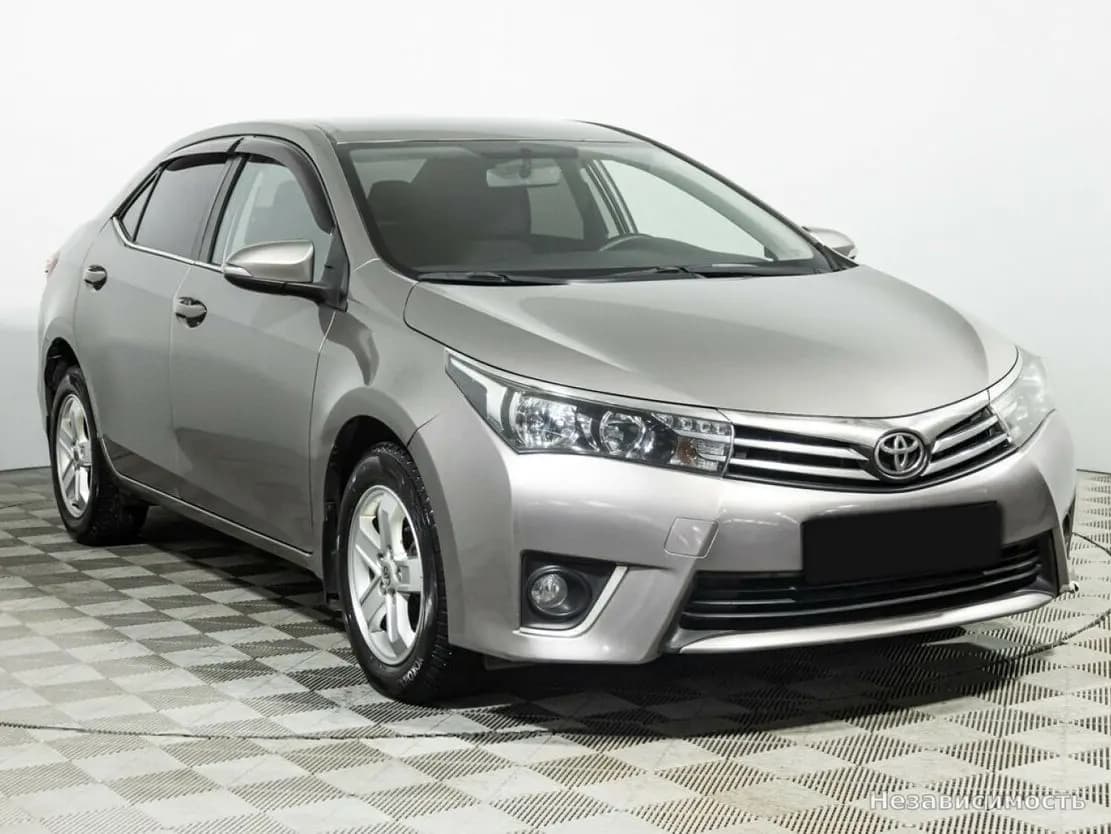 Toyota Corolla 2014 с пробегом — фото 3