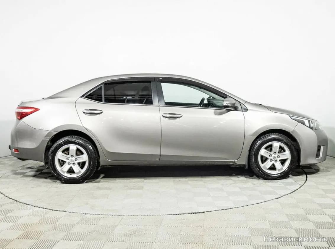 Toyota Corolla 2014 с пробегом — фото 4