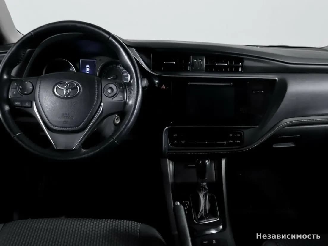 Toyota Corolla 2017 с пробегом — фото 10