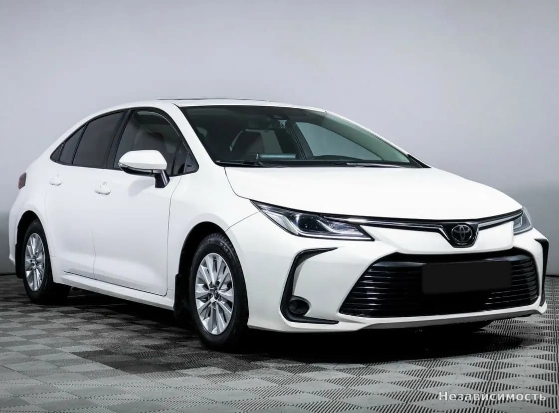 Toyota Corolla 2021 с пробегом — фото 3