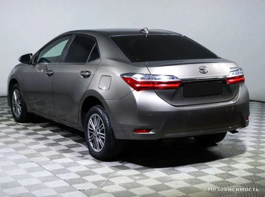 Toyota Corolla 2018 с пробегом — фото 5