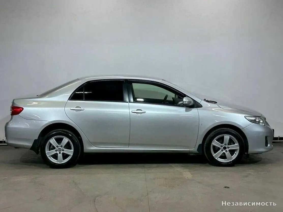 Toyota Corolla 2012 с пробегом — фото 4