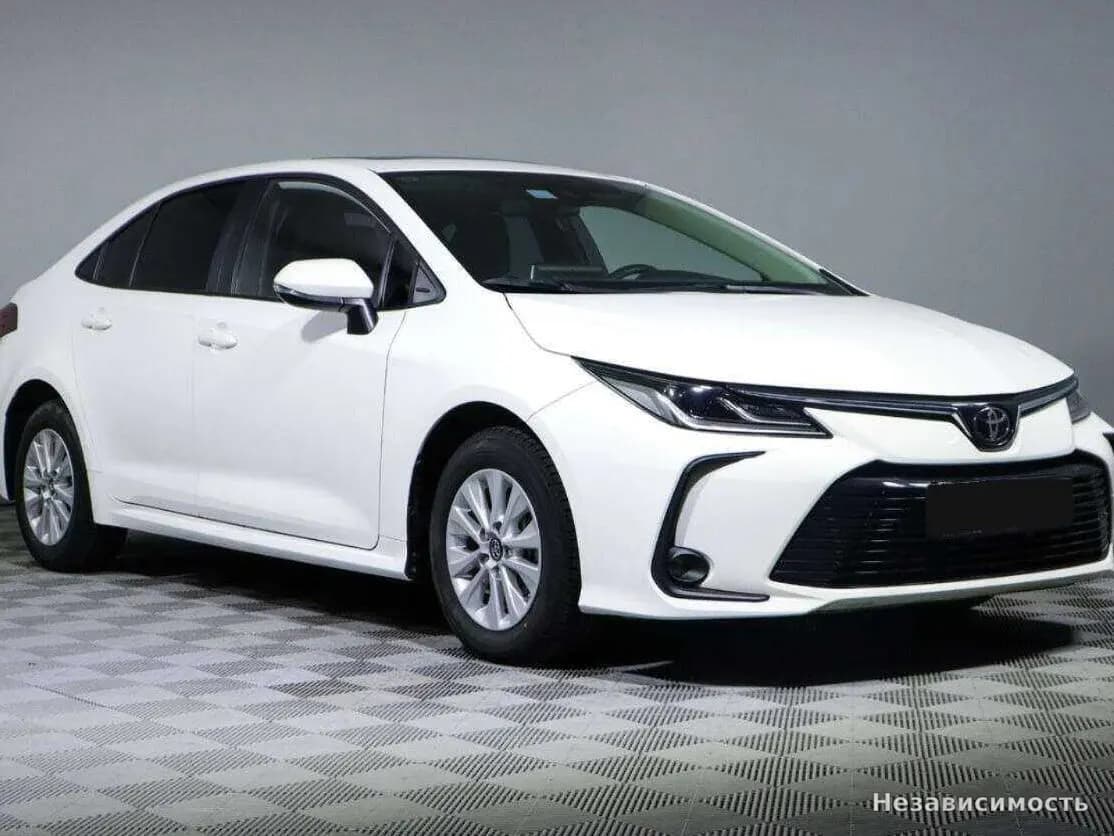 Toyota Corolla 2022 с пробегом — фото 2