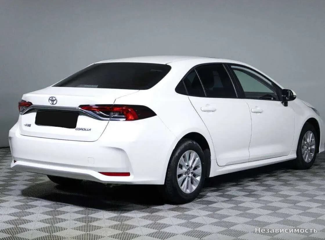 Toyota Corolla 2022 с пробегом — фото 3