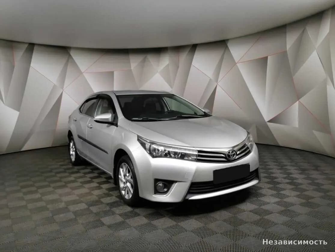 Toyota Corolla 2013 с пробегом — фото 3