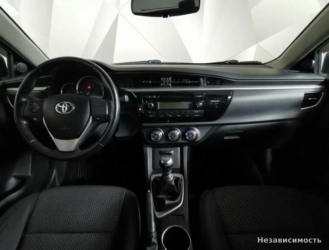 Toyota Corolla 2013 с пробегом — фото 10
