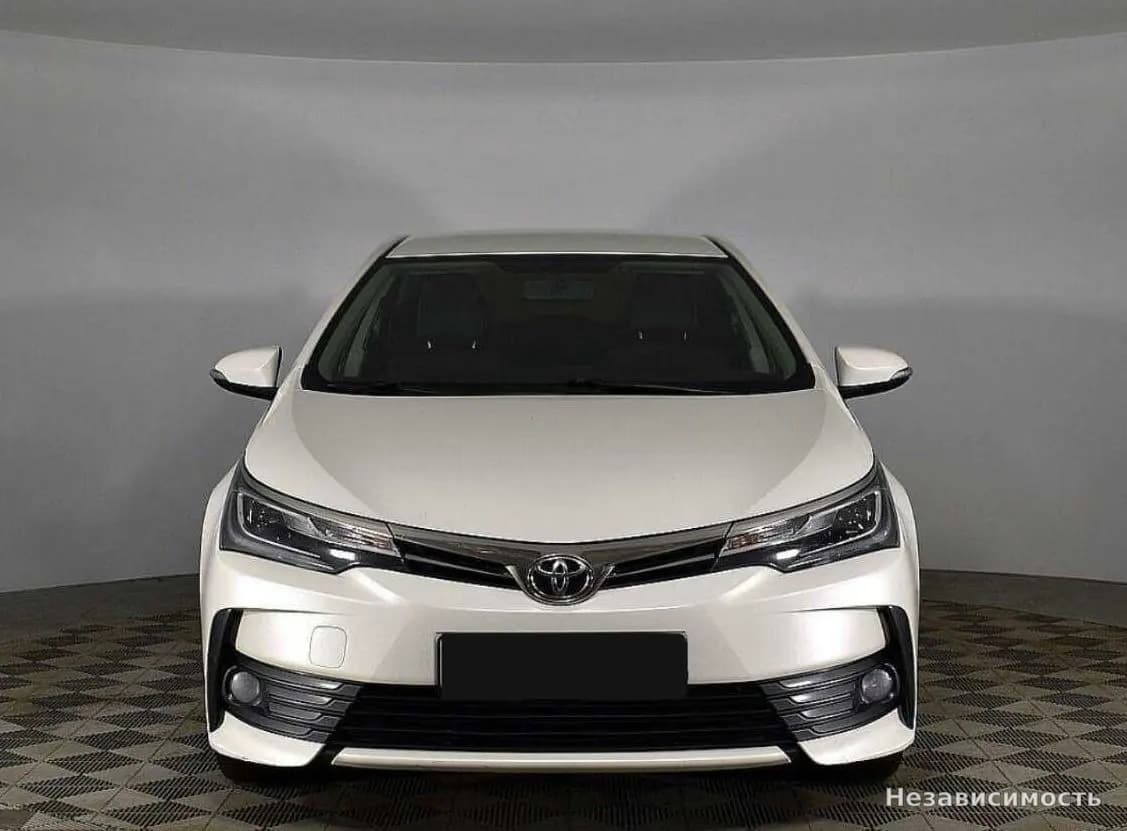 Toyota Corolla 2017 с пробегом — фото 3
