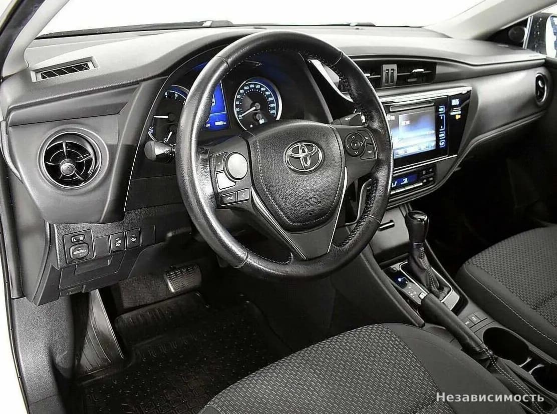 Toyota Corolla 2017 с пробегом — фото 7