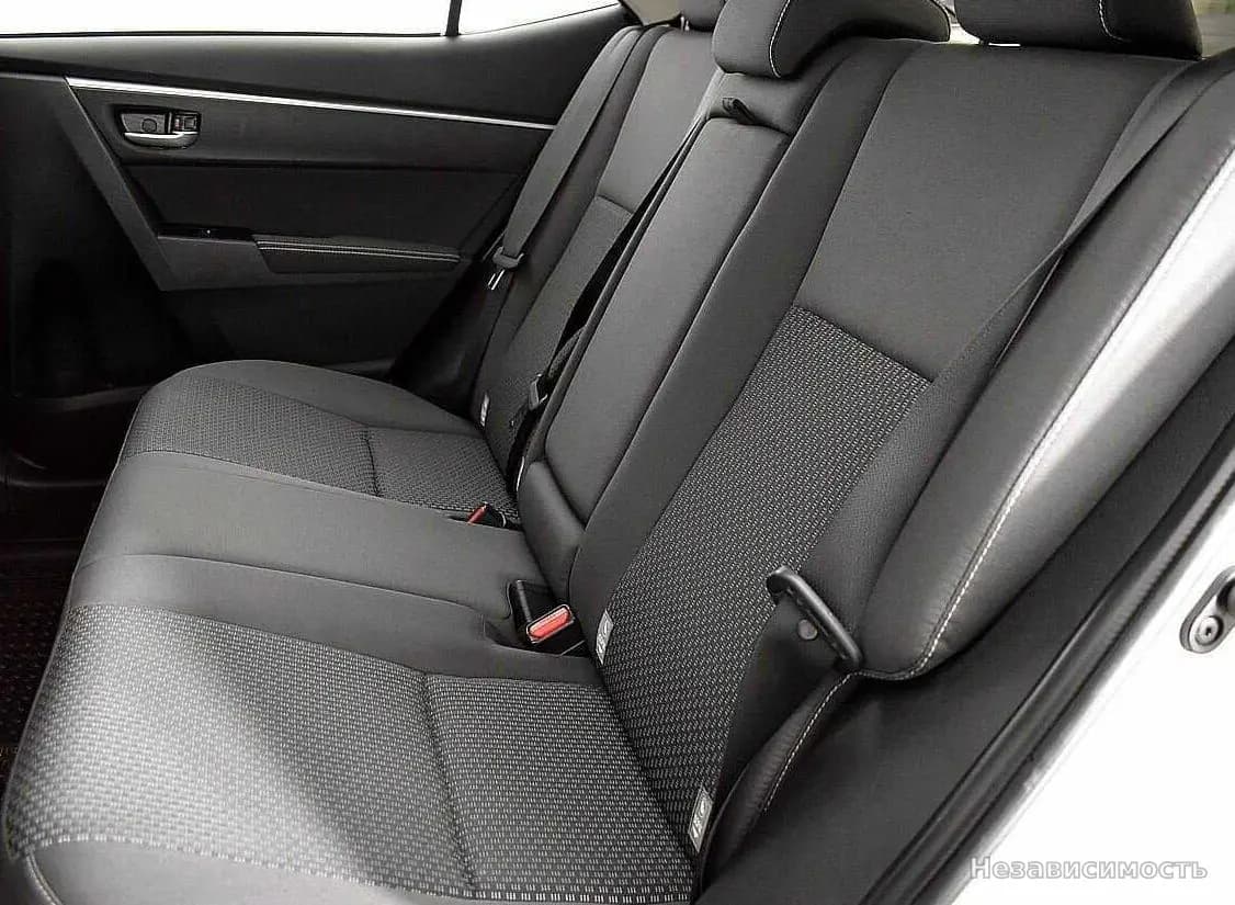Toyota Corolla 2017 с пробегом — фото 9