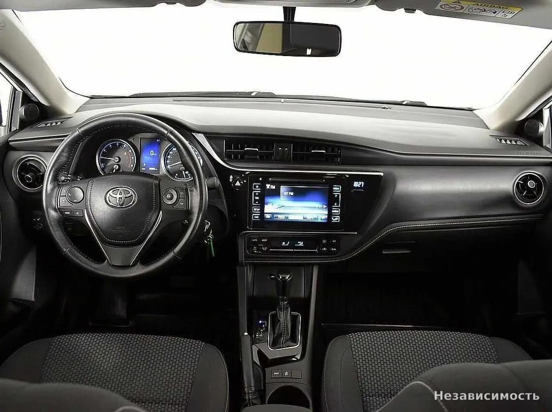 Toyota Corolla 2017 с пробегом — фото 10