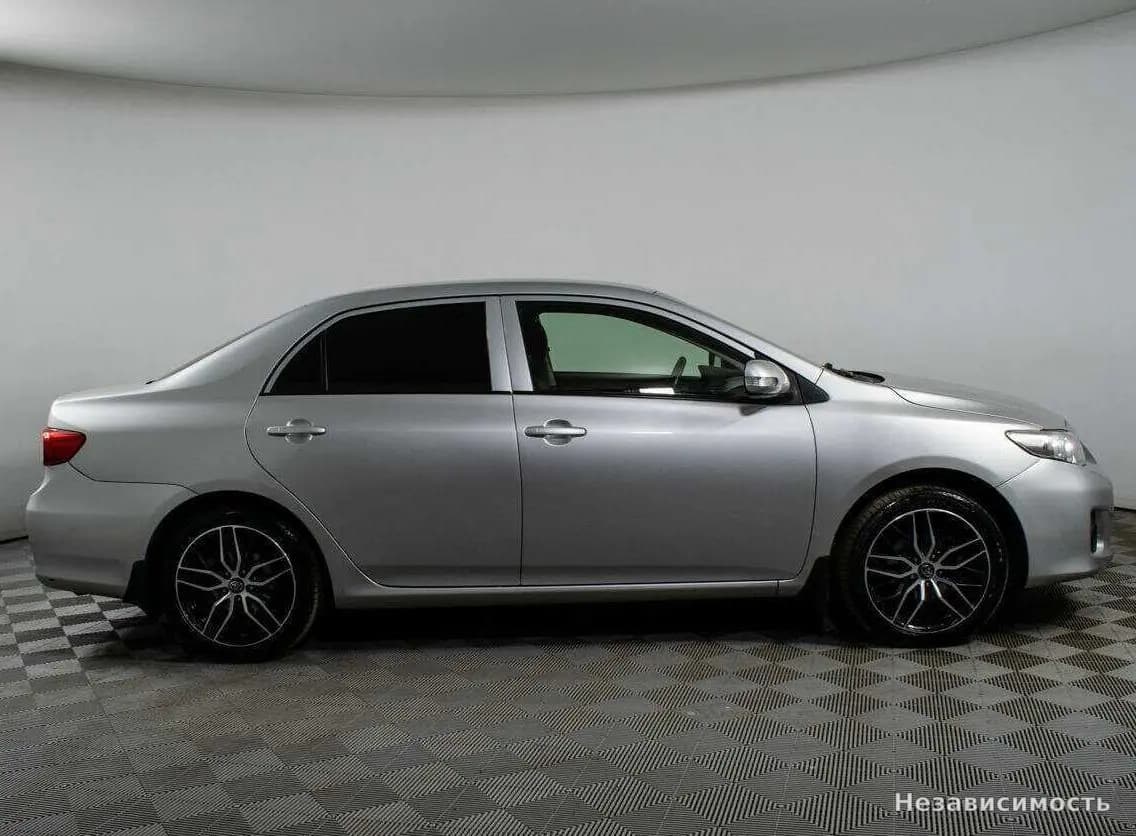 Toyota Corolla 2012 с пробегом — фото 4