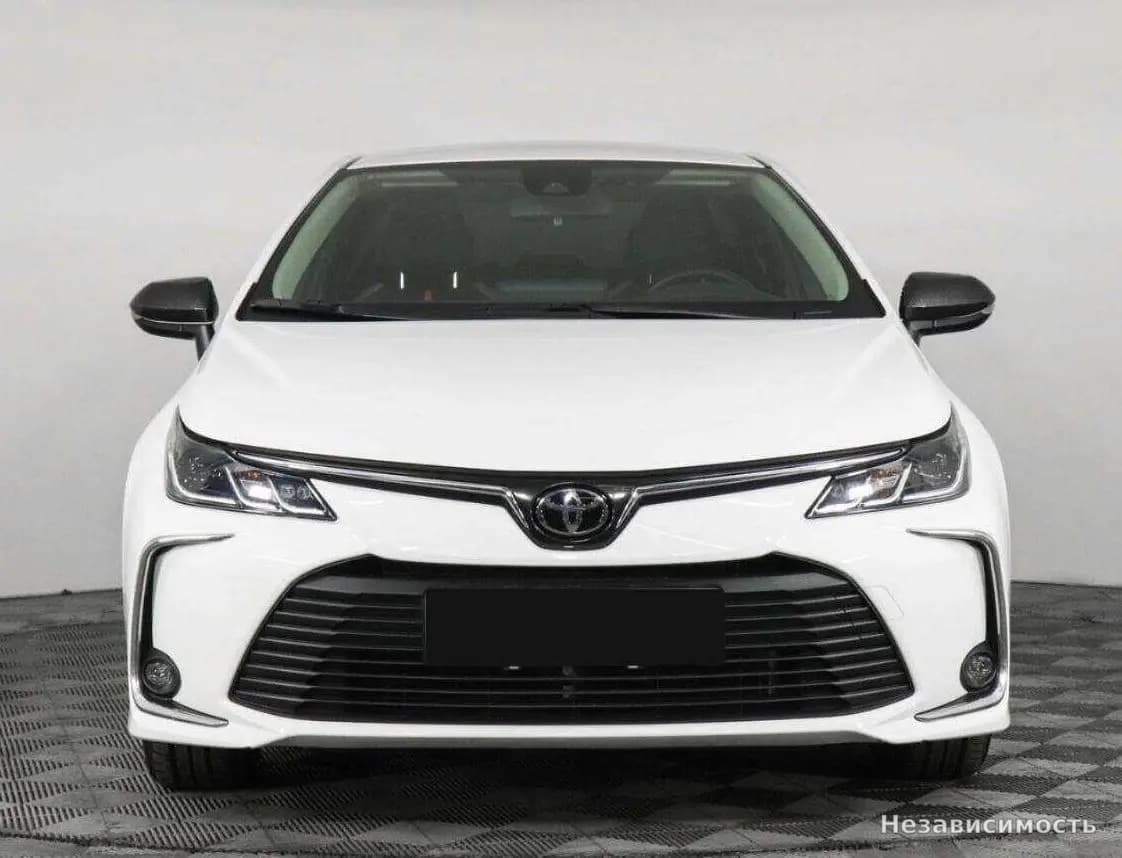 Toyota Corolla 2022 с пробегом — фото 2