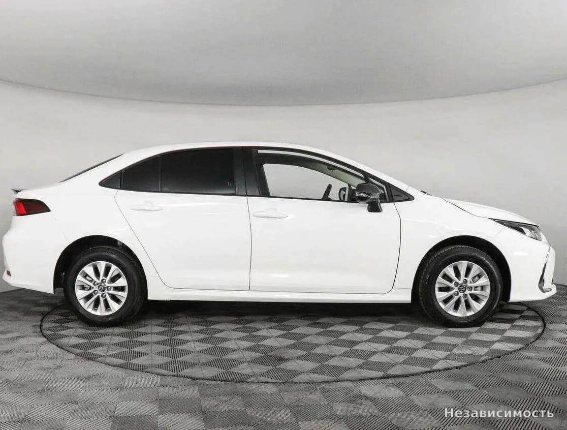 Toyota Corolla 2022 с пробегом — фото 4