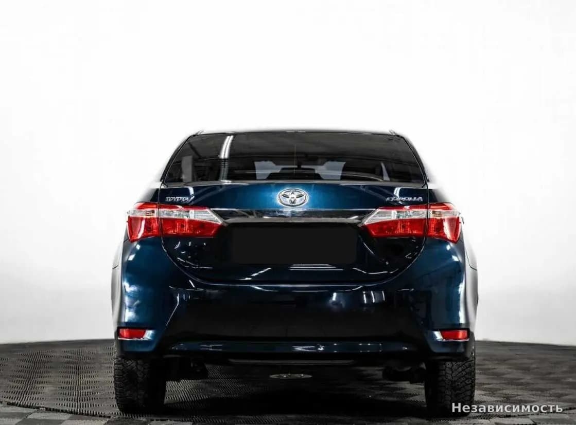 Toyota Corolla 2015 с пробегом — фото 5