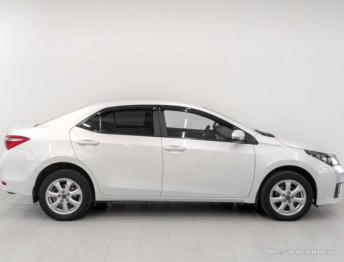 Toyota Corolla 2014 с пробегом — фото 4