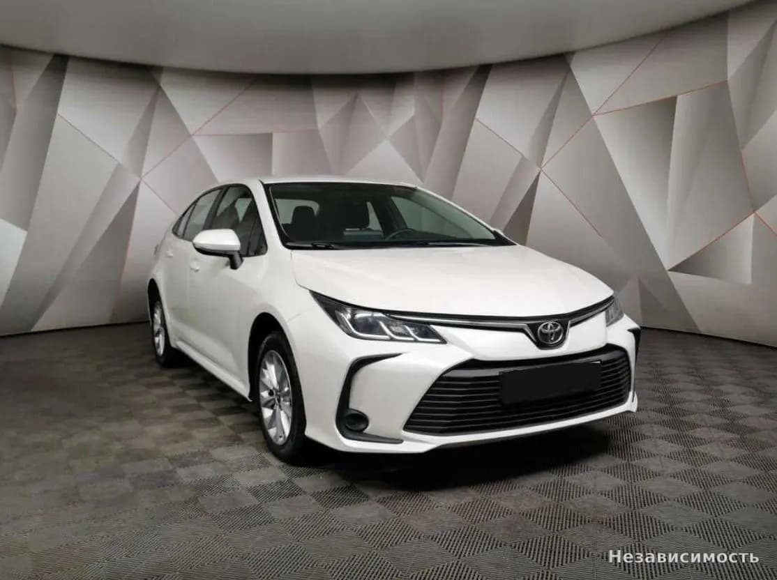 Toyota Corolla 2019 с пробегом — фото 3