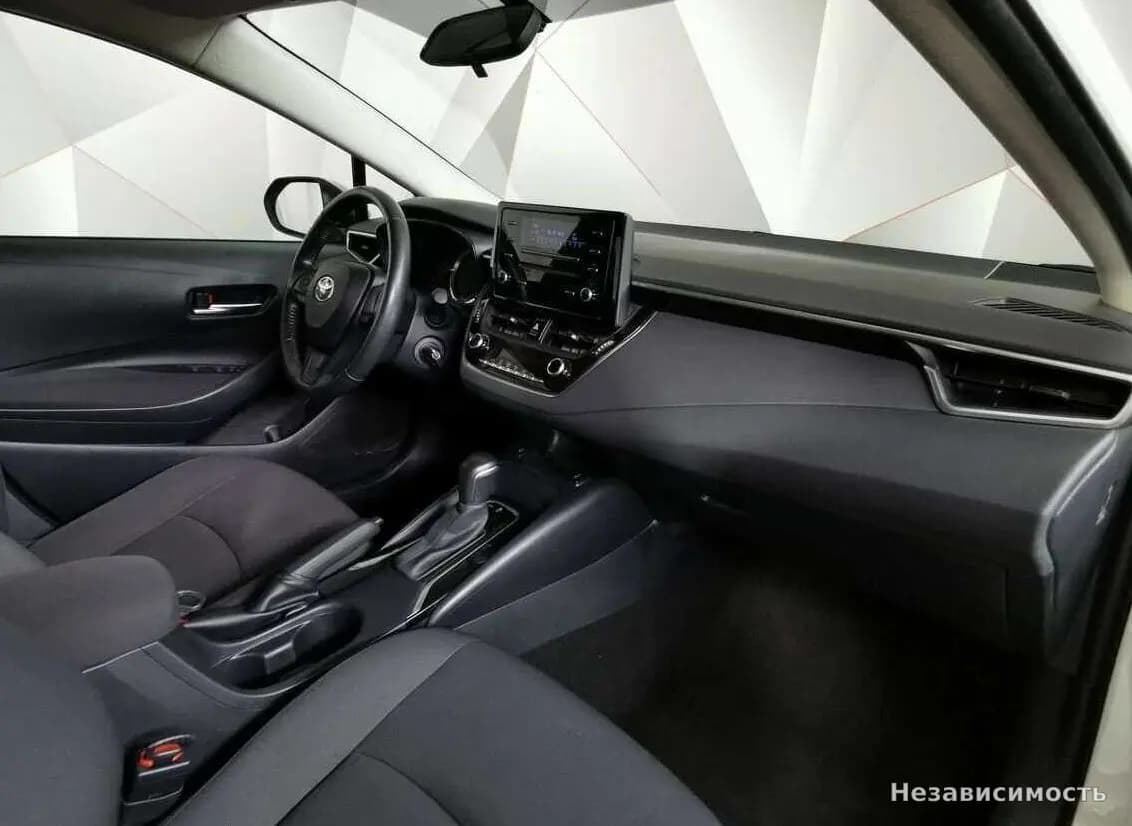 Toyota Corolla 2019 с пробегом — фото 9