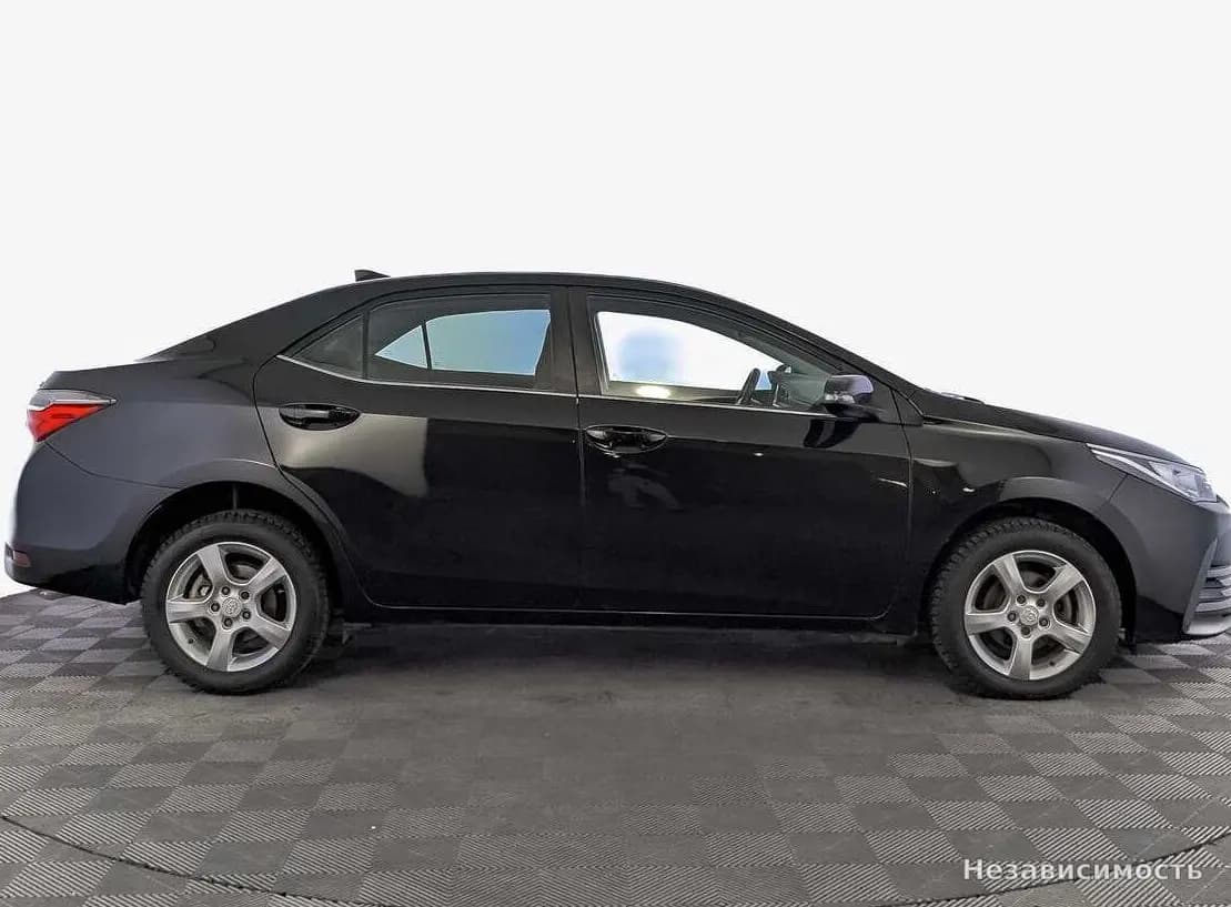 Toyota Corolla 2017 с пробегом — фото 4