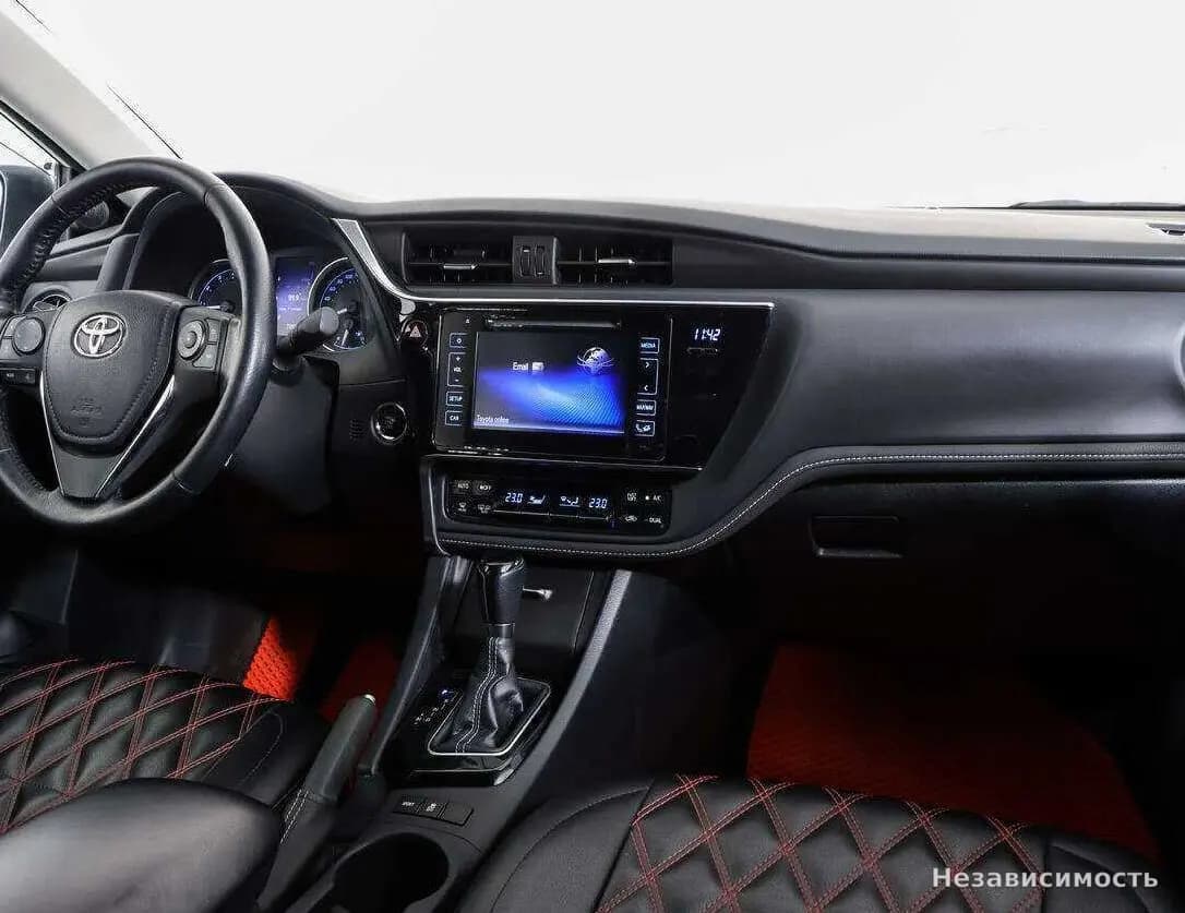 Toyota Corolla 2018 с пробегом — фото 9
