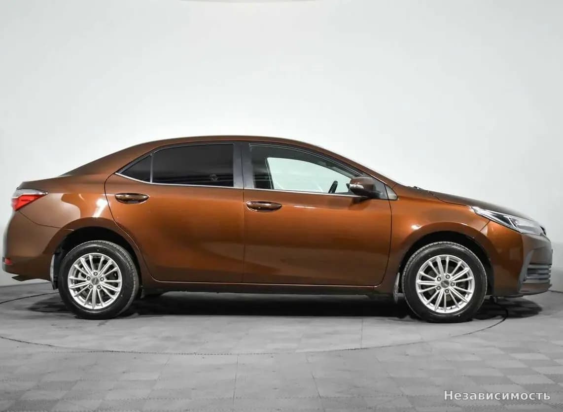 Toyota Corolla 2016 с пробегом — фото 4