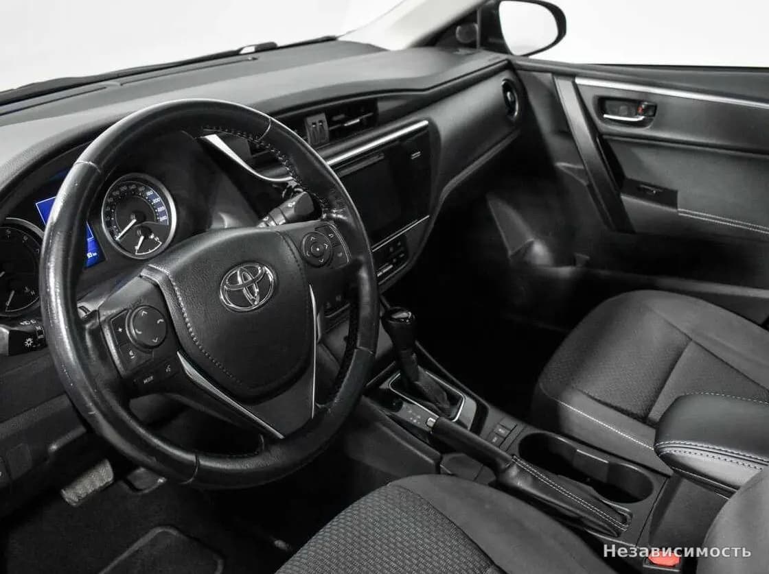 Toyota Corolla 2016 с пробегом — фото 9