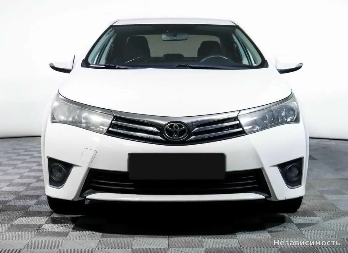 Toyota Corolla 2014 с пробегом — фото 2