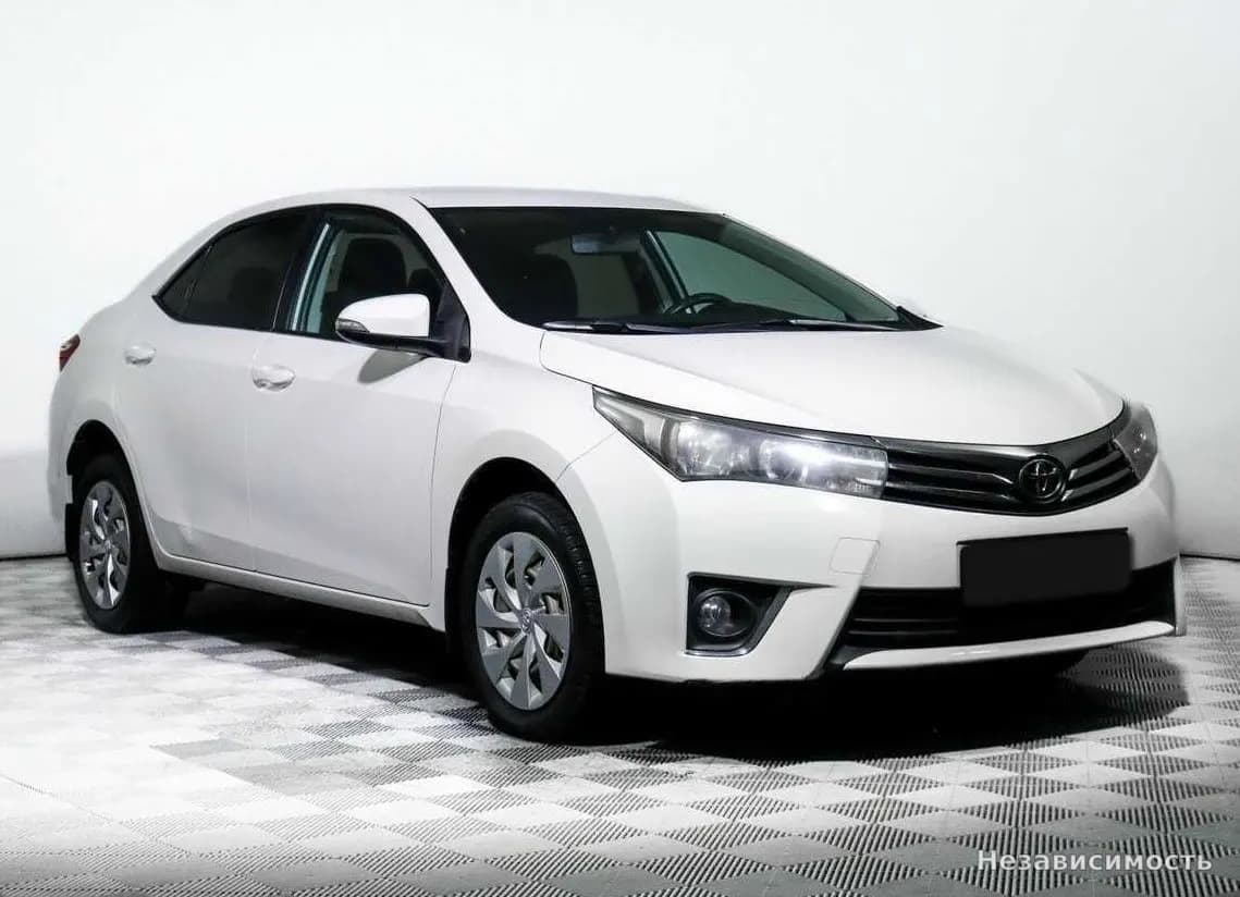 Toyota Corolla 2014 с пробегом — фото 3
