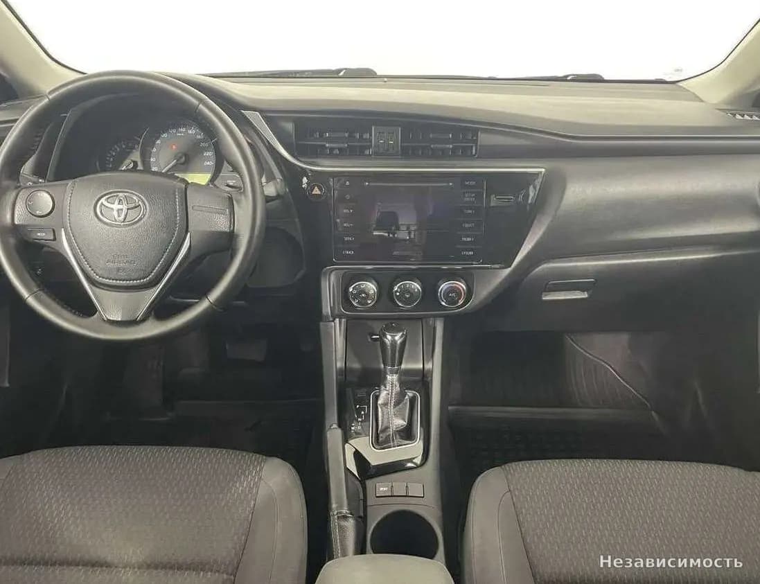 Toyota Corolla 2017 с пробегом — фото 7