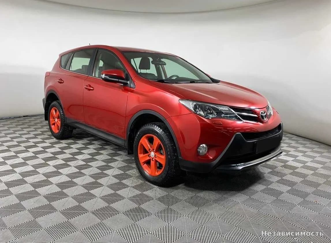 Toyota RAV4 VI (XA60) 2013 с пробегом — фото 3