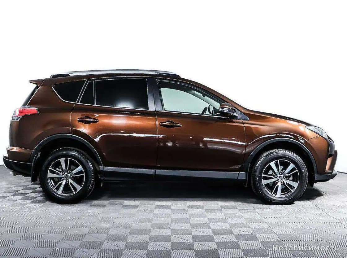 Toyota RAV4 VI (XA60) 2018 с пробегом — фото 4