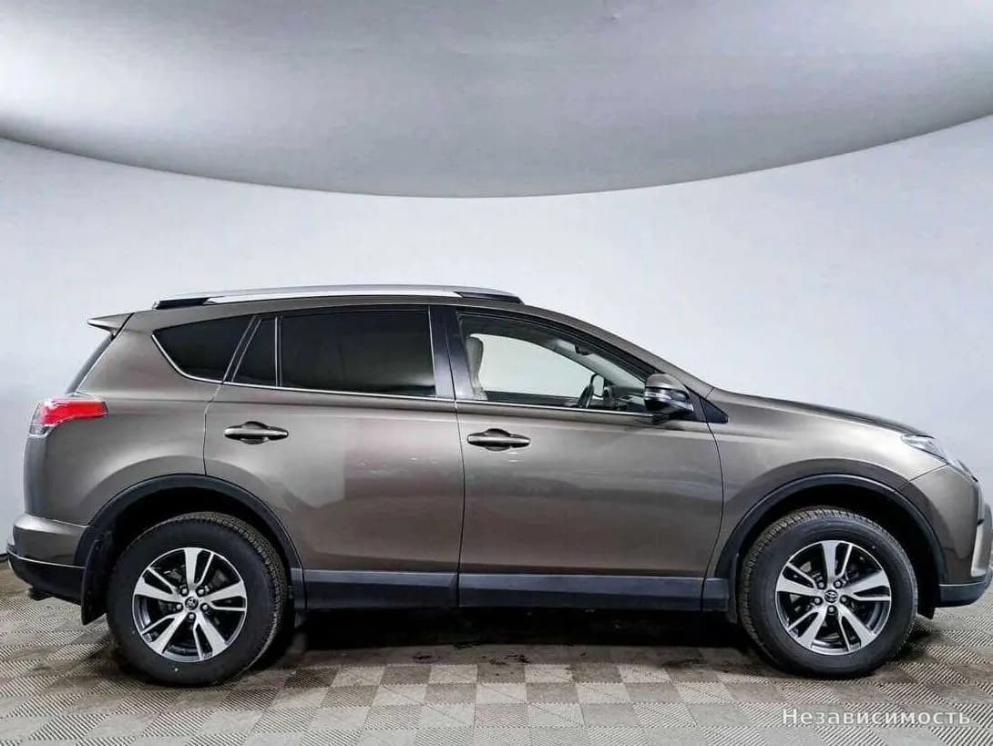 Toyota RAV4 VI (XA60) 2019 с пробегом — фото 4