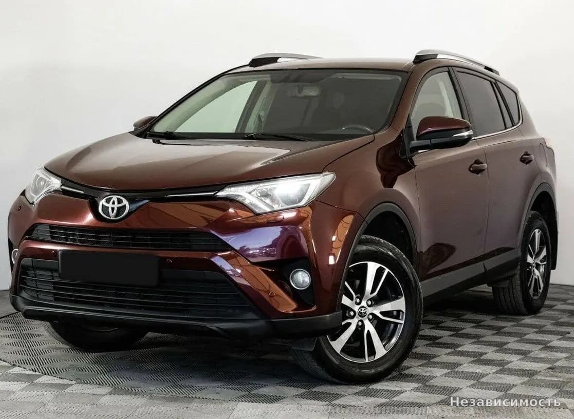 Toyota RAV4 VI (XA60), 2017 с пробегом