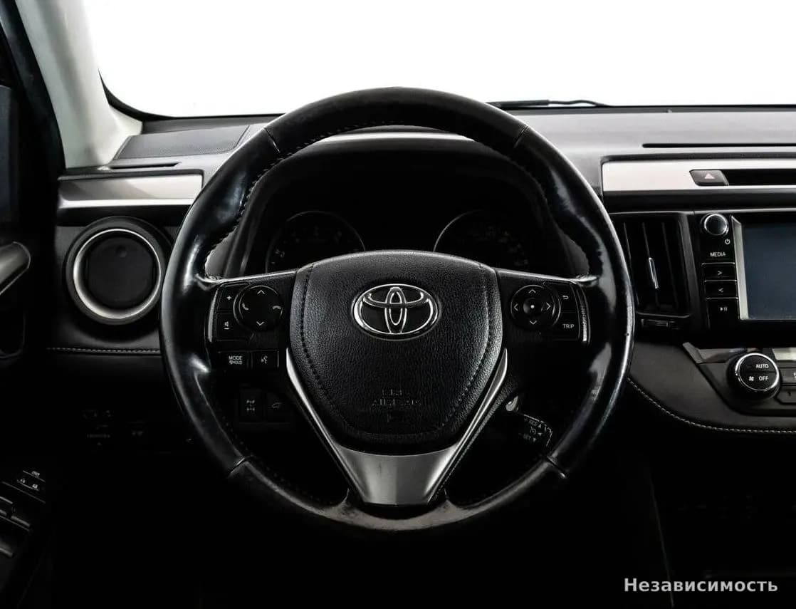 Toyota RAV4 VI (XA60) 2017 с пробегом — фото 10