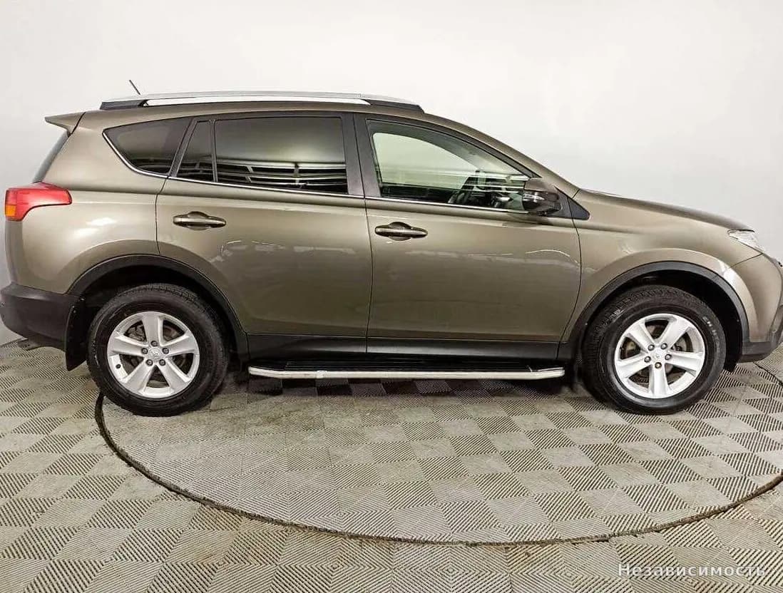 Toyota RAV4 VI (XA60) 2014 с пробегом — фото 4