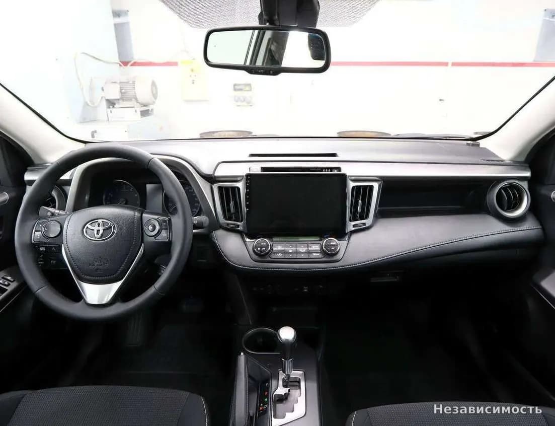Toyota RAV4 VI (XA60) 2017 с пробегом — фото 10
