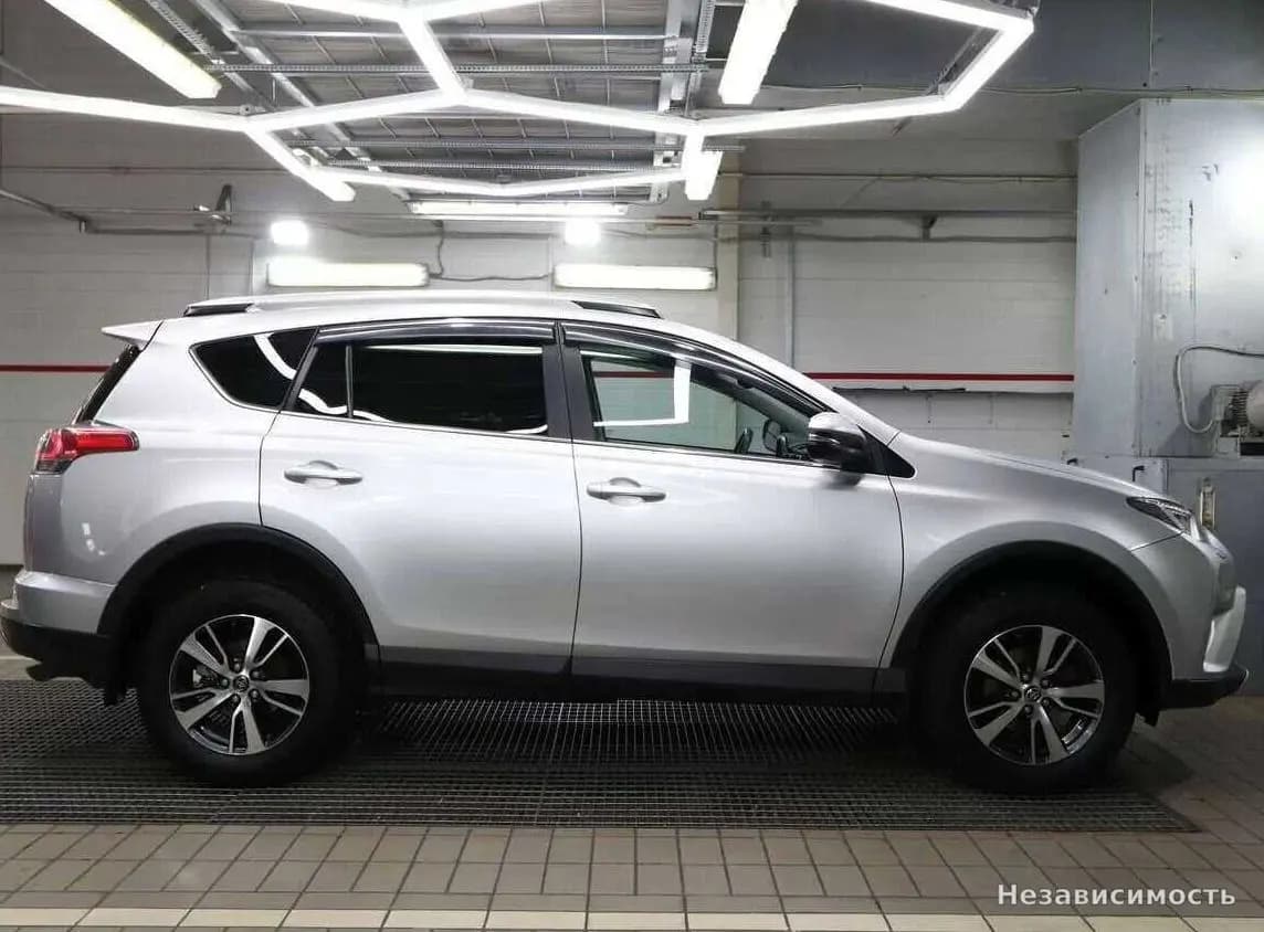 Toyota RAV4 VI (XA60) 2019 с пробегом — фото 2