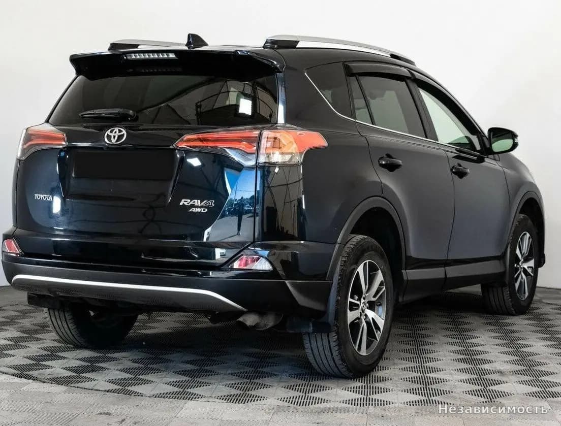 Toyota RAV4 VI (XA60) 2017 с пробегом — фото 4