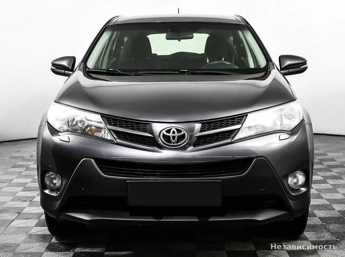 Toyota RAV4 VI (XA60) 2013 с пробегом — фото 2