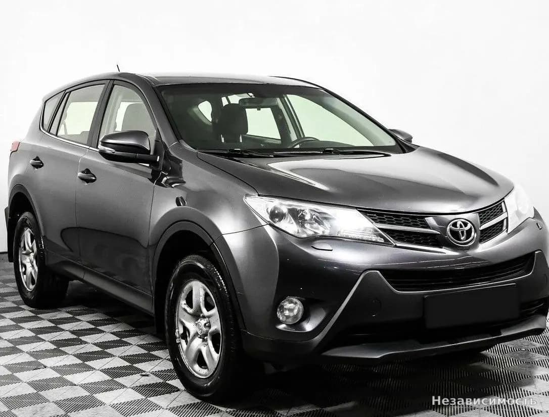 Toyota RAV4 VI (XA60) 2013 с пробегом — фото 3