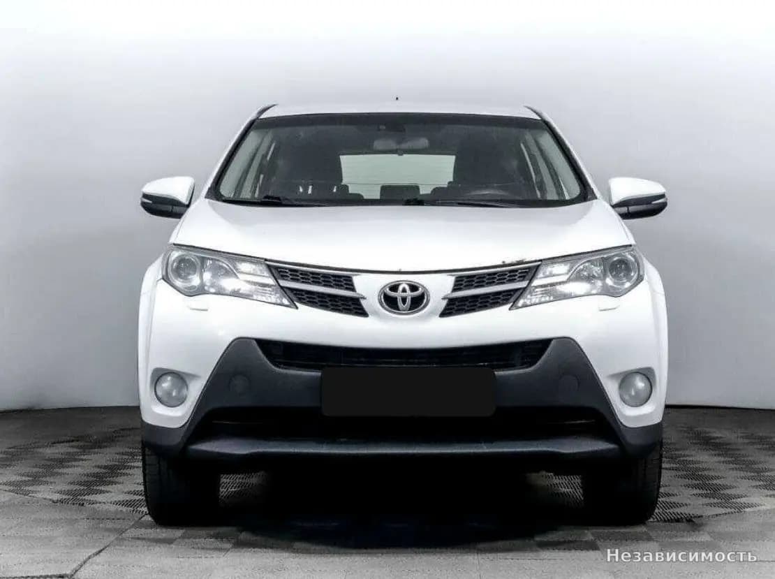 Toyota RAV4 VI (XA60) 2015 с пробегом — фото 2