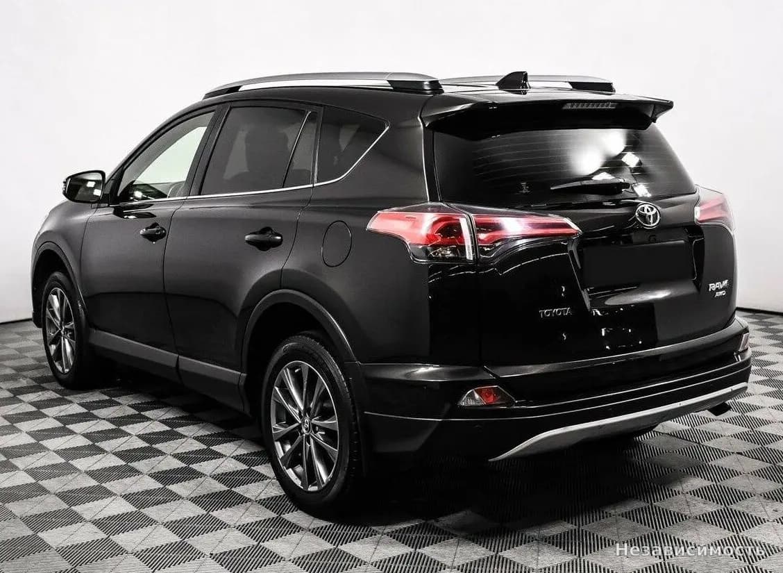 Toyota RAV4 VI (XA60) 2015 с пробегом — фото 7