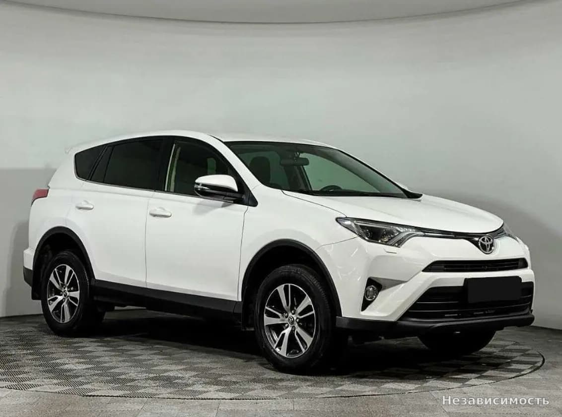 Toyota RAV4 VI (XA60) 2016 с пробегом — фото 3