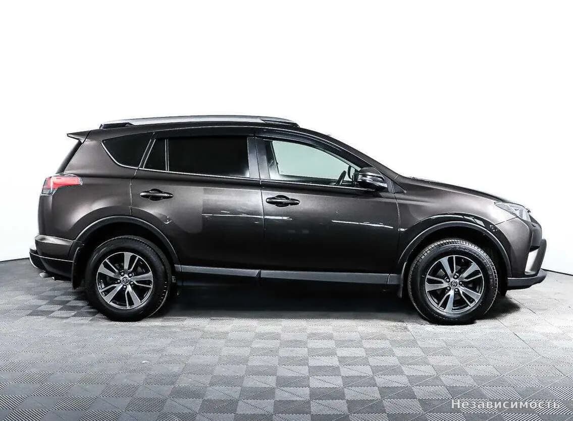 Toyota RAV4 VI (XA60) 2019 с пробегом — фото 4